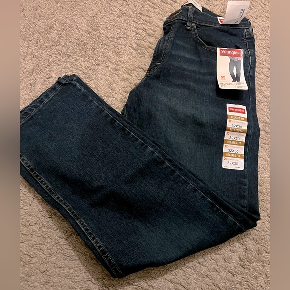 Wrangler Other - Men’s Wrangler Relaxed Fit Flex Jeans in Blackened Indigo - size 32/30